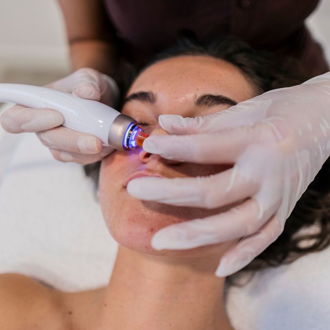 Kosmetik aqua facial