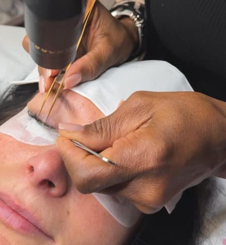 Divina Beauty Wimpernverlängerung Heidenheim an der Brenz